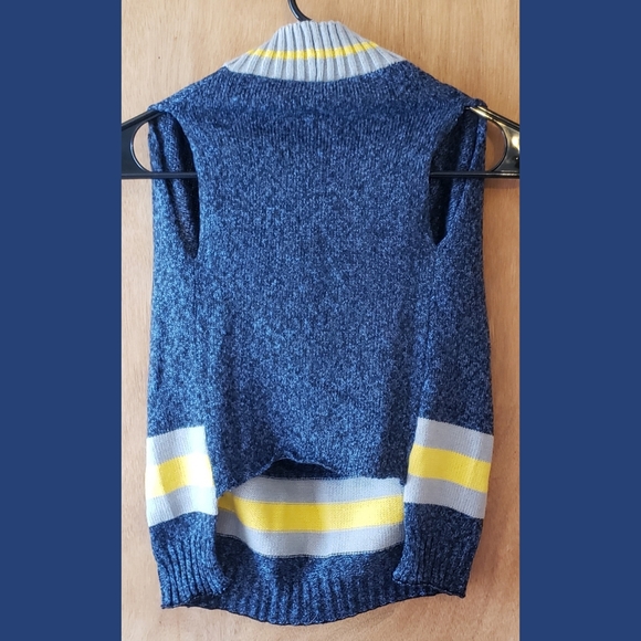 NWOT Dog Sweater Size: Large - Picture 2 of 4
